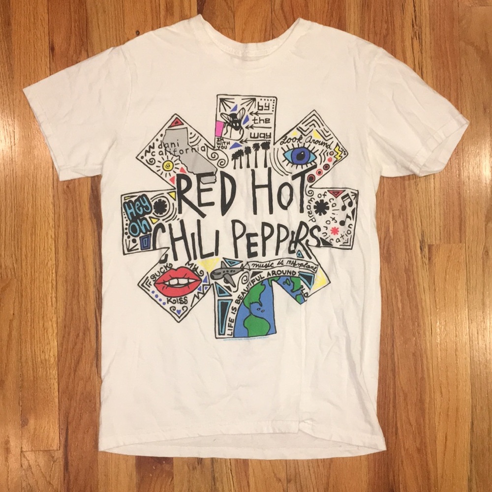 Graphic tee